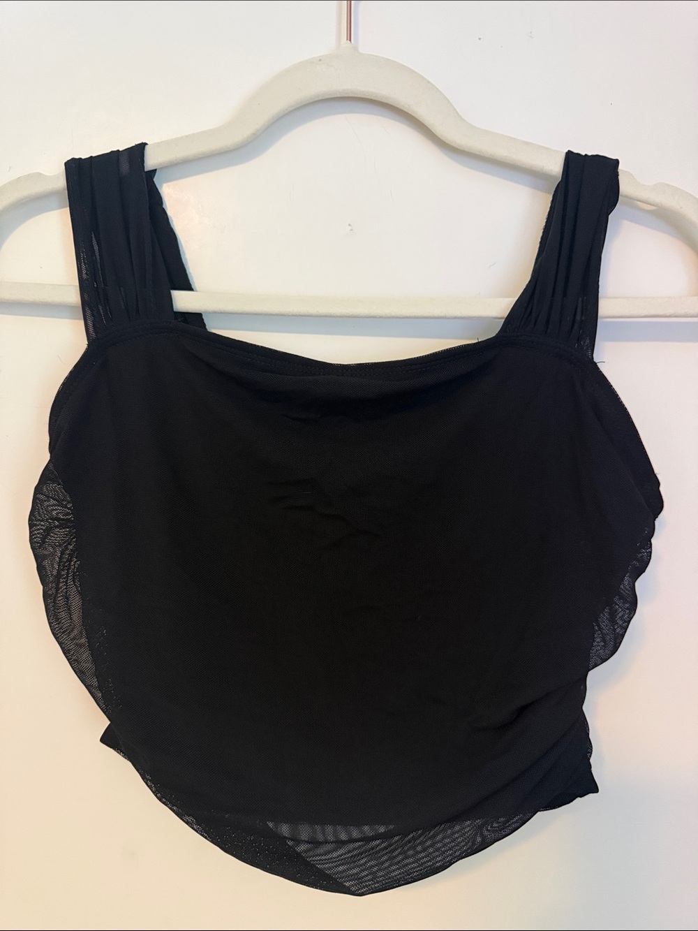 SHEIN Elegant Black Gathered Crop Top